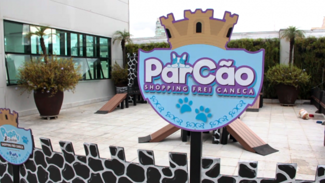 Pet Play.00_00_31_16.Quadro001